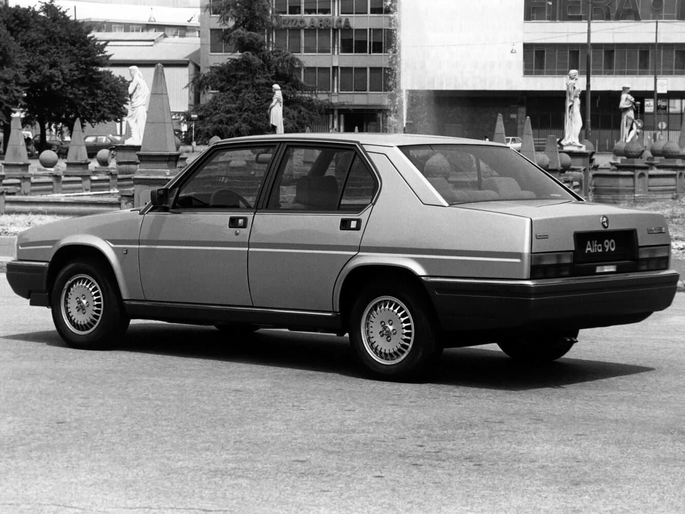Alfa Romeo 90