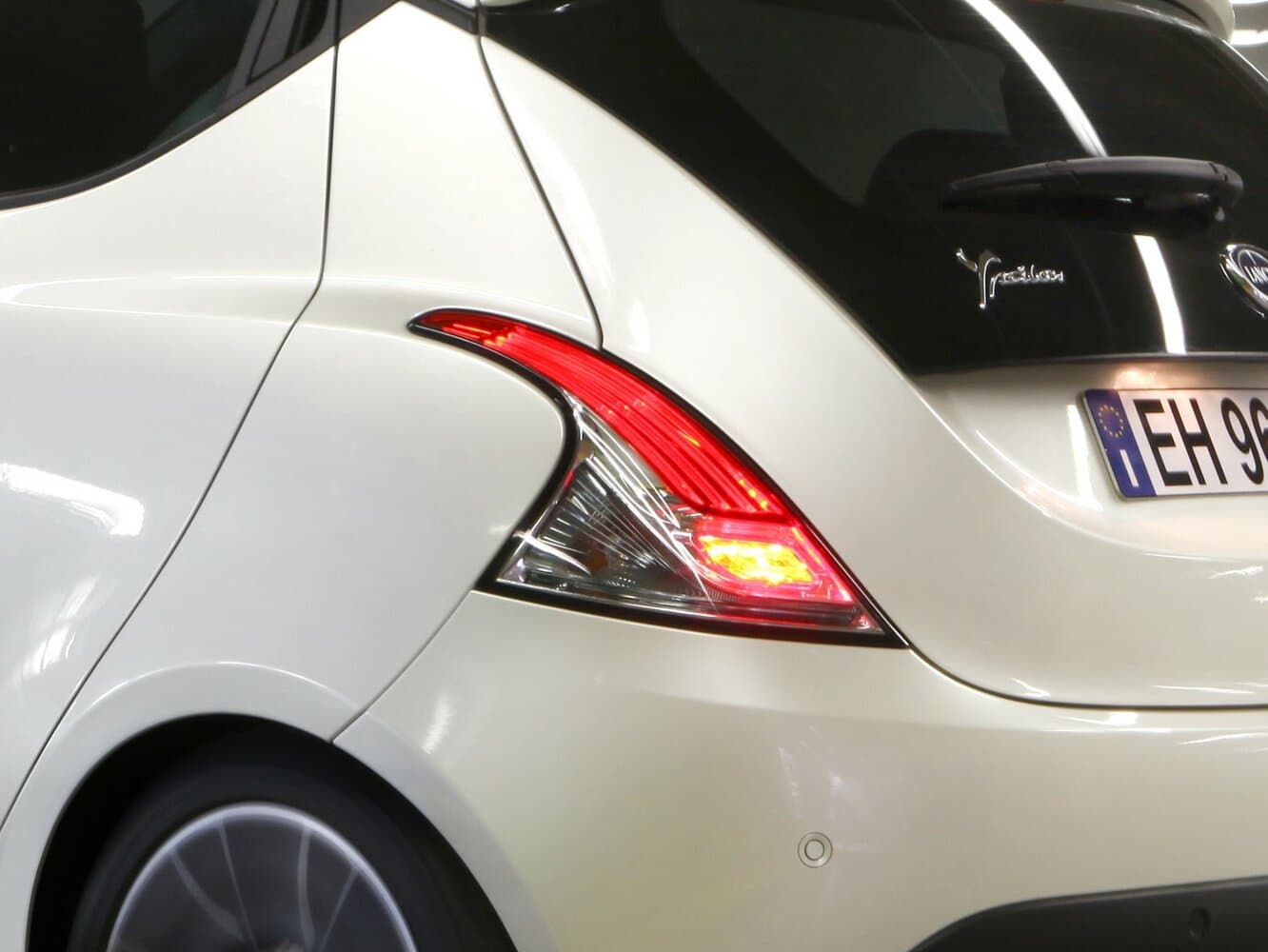 Lancia Ypsilon