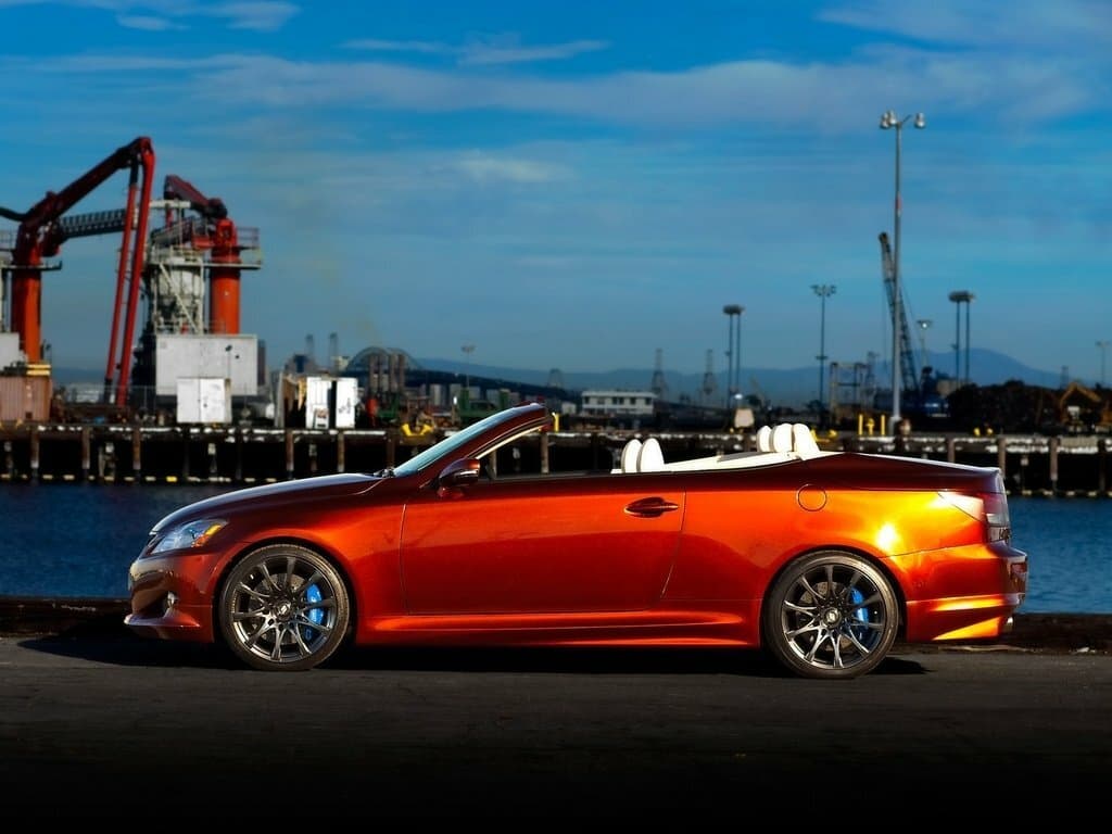 Lexus IS