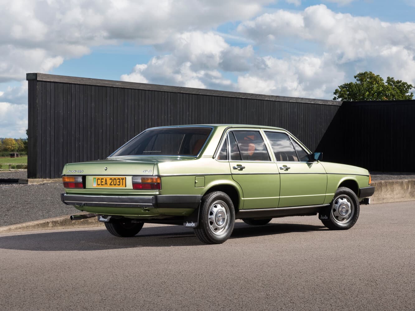 Audi 100