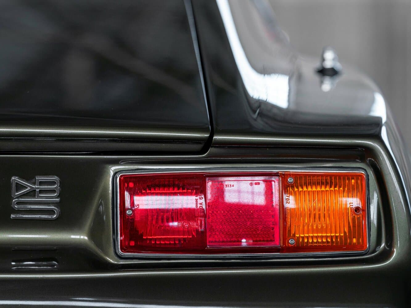 Aston Martin DBS
