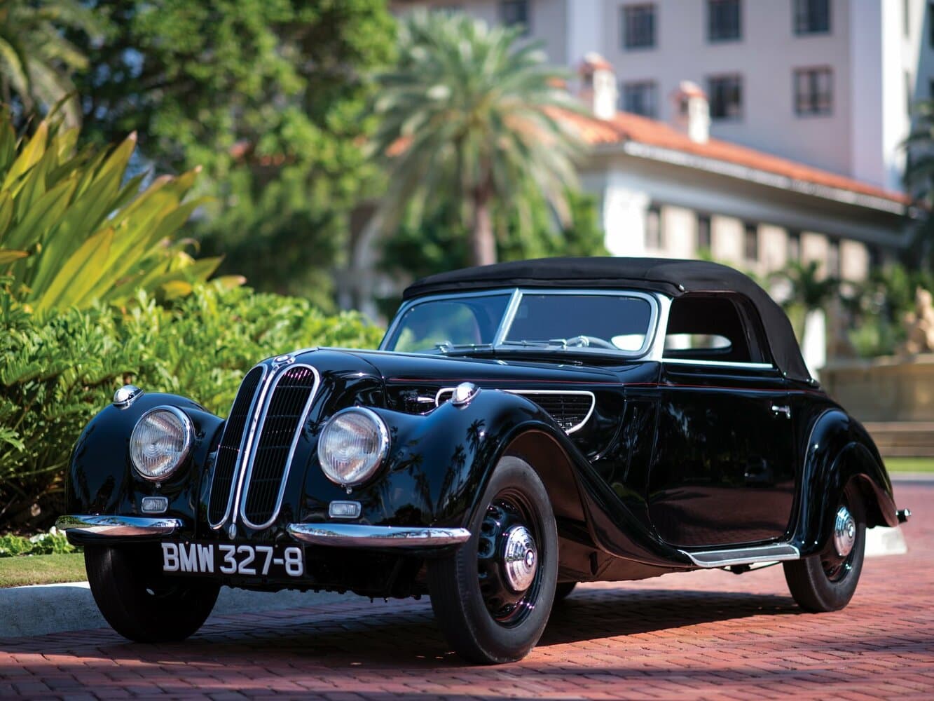 BMW 327