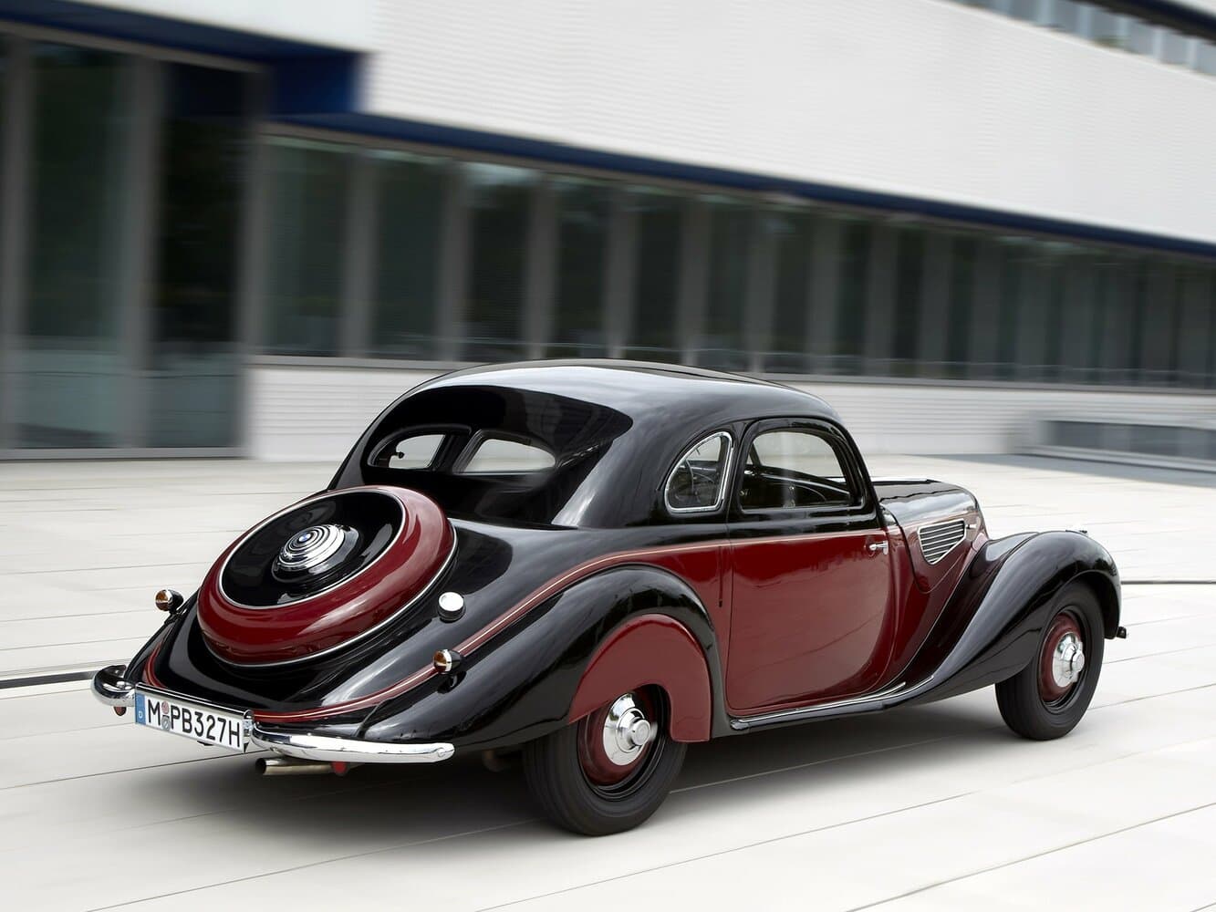 BMW 327