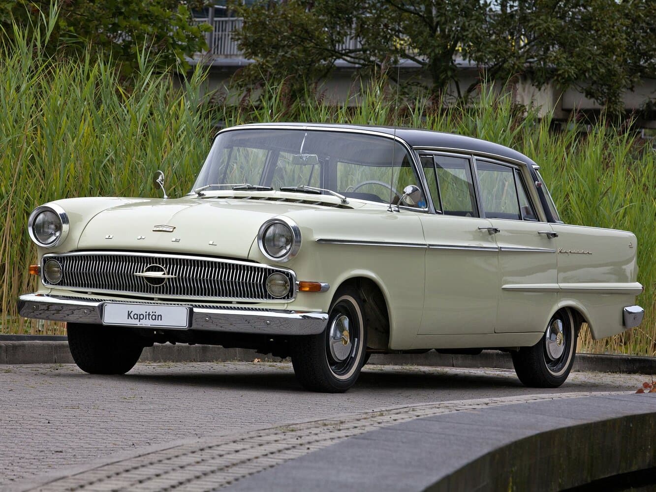 Opel Kapitan