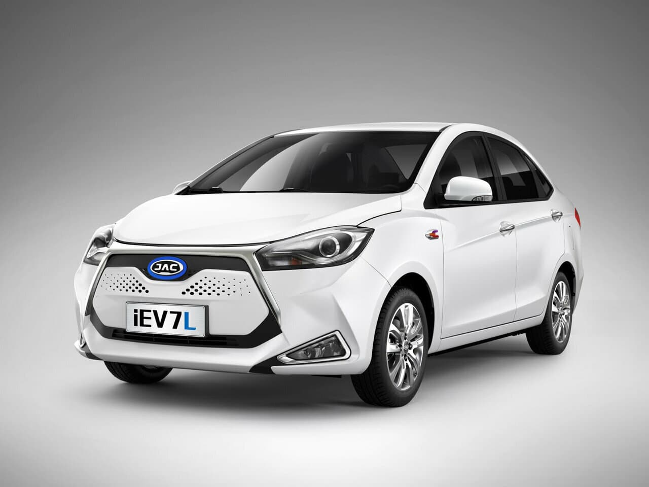 JAC iEV7L