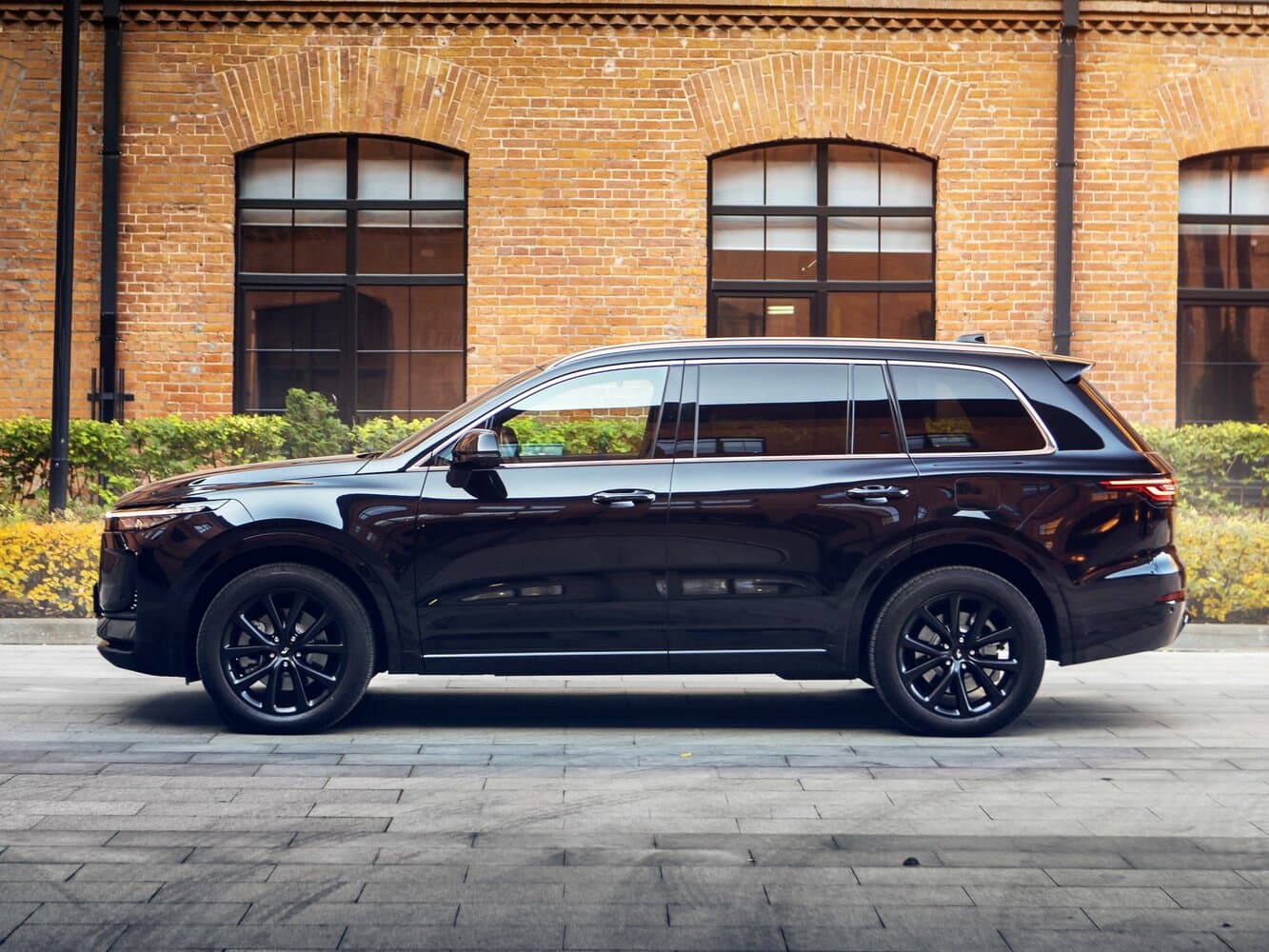 Li Auto (Lixiang) One
