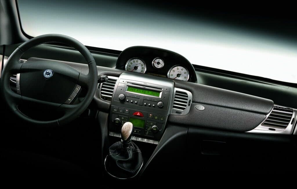 Lancia Ypsilon