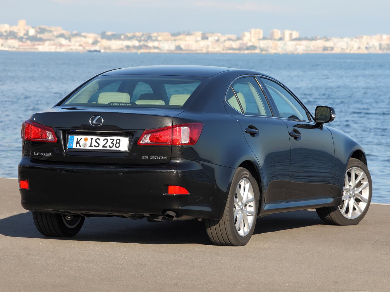 Lexus IS
