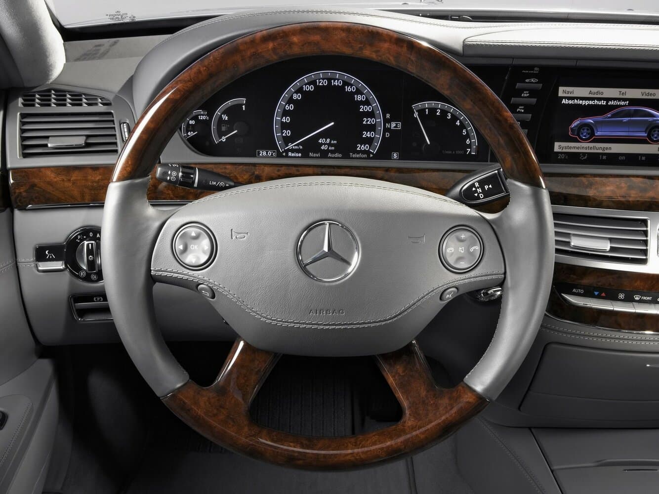 Mercedes-Benz S-Класс