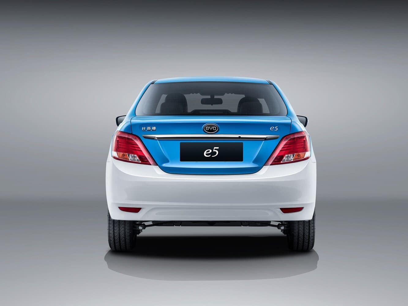 BYD E5