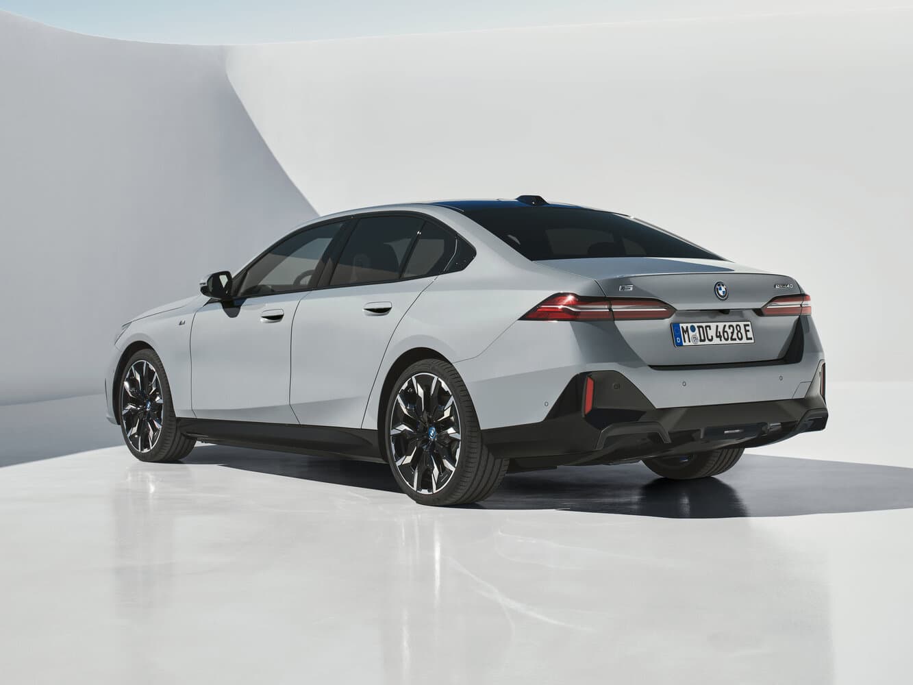 BMW i5