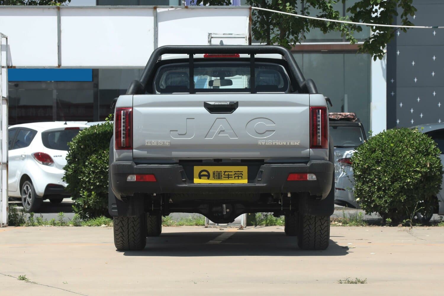 JAC Hunter