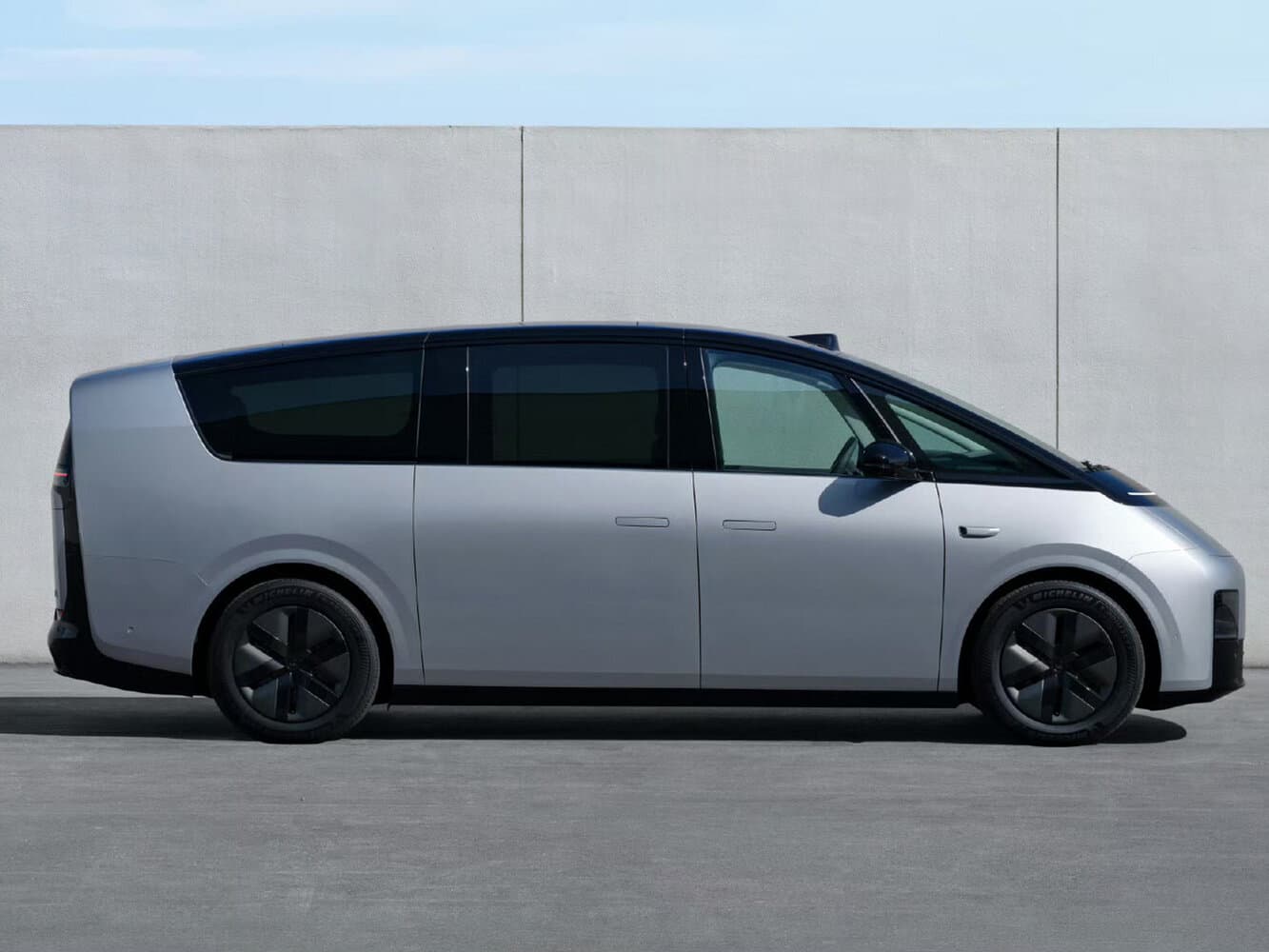 Li Auto (Lixiang) Mega