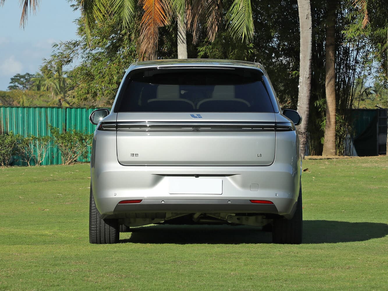 Li Auto (Lixiang) L8