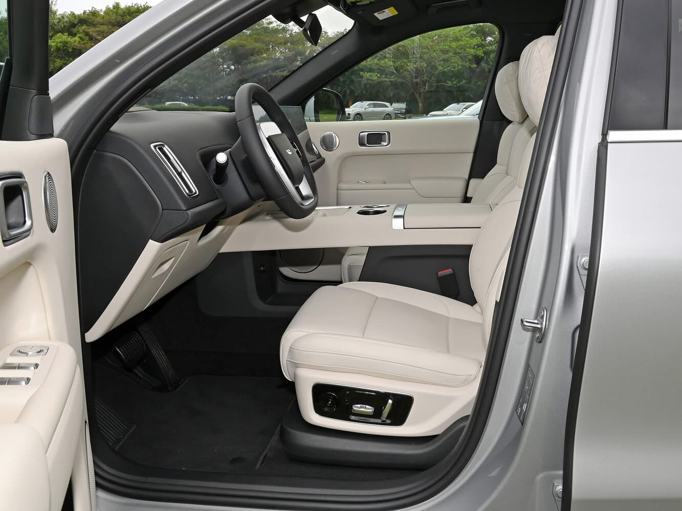 Li Auto (Lixiang) L8