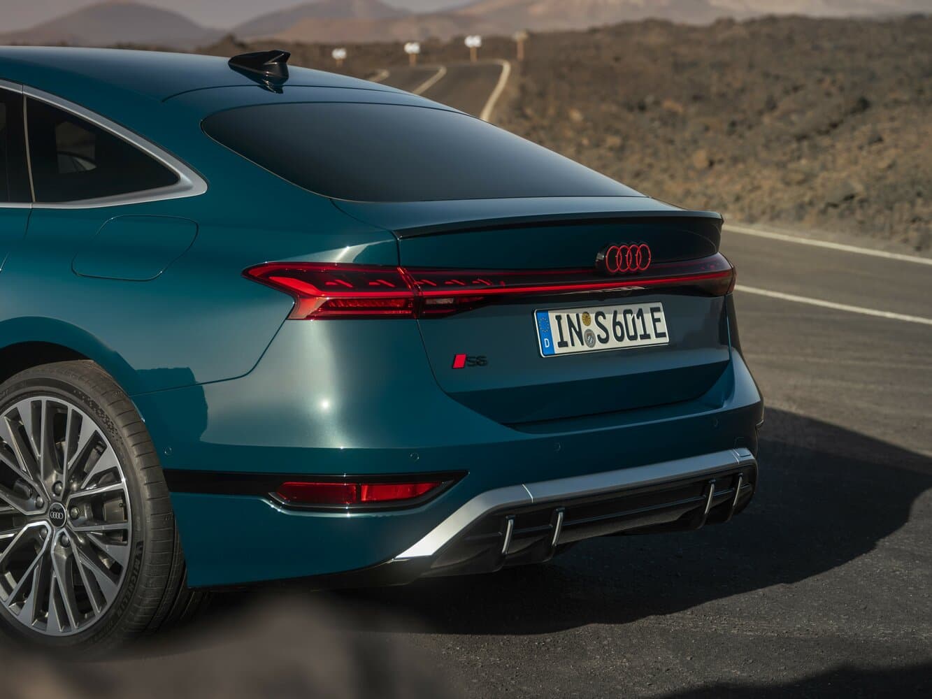 Audi S6 e-tron