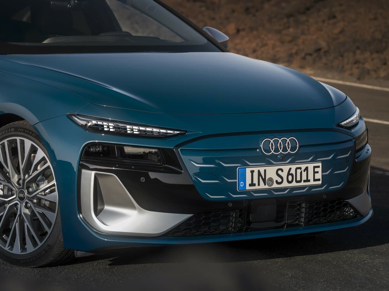 Audi S6 e-tron