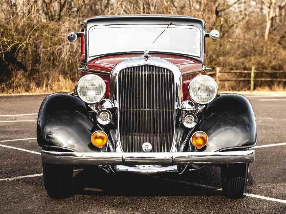 Plymouth De Luxe