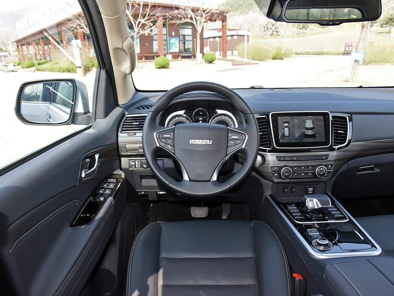 Isuzu MU-X