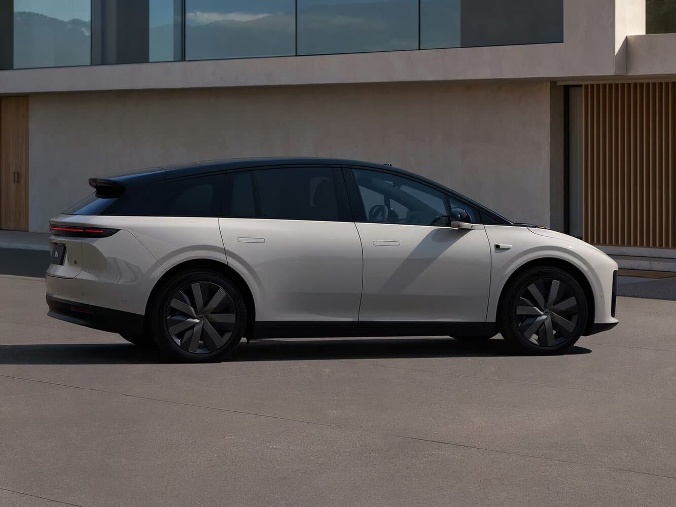 Li Auto (Lixiang) i6