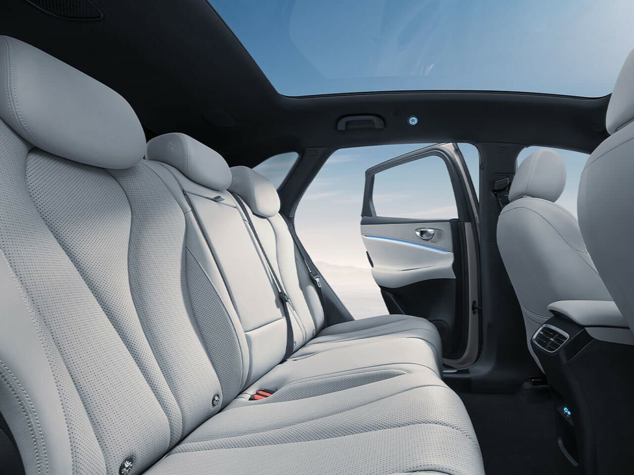 BYD Sea Lion 06