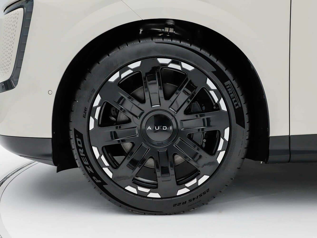 Audi E7X