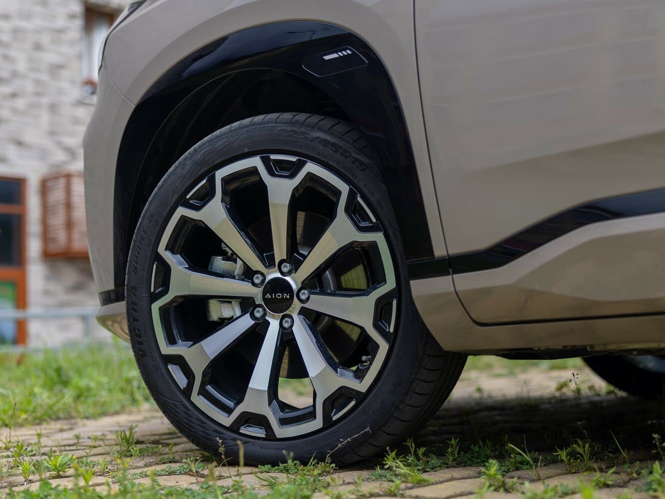 GAC Aion V