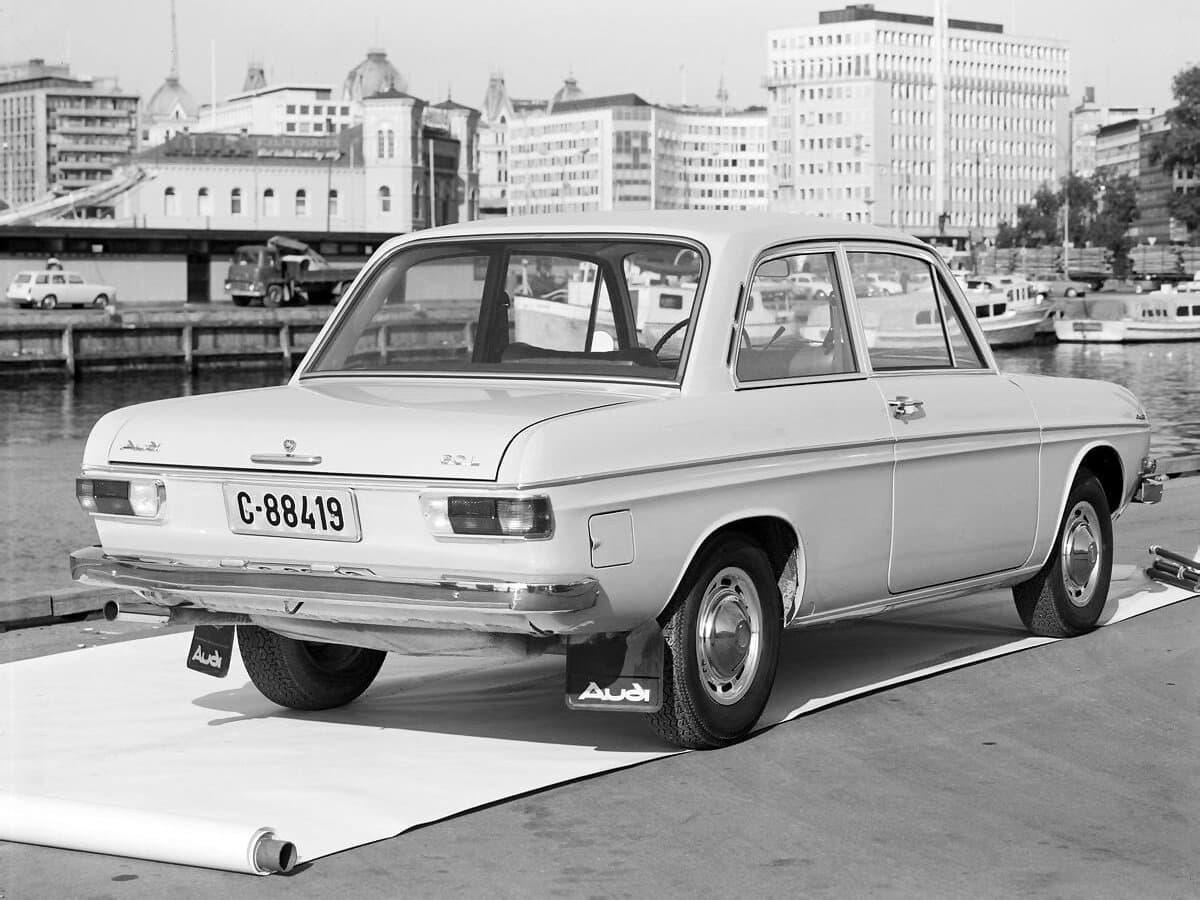 Audi 60