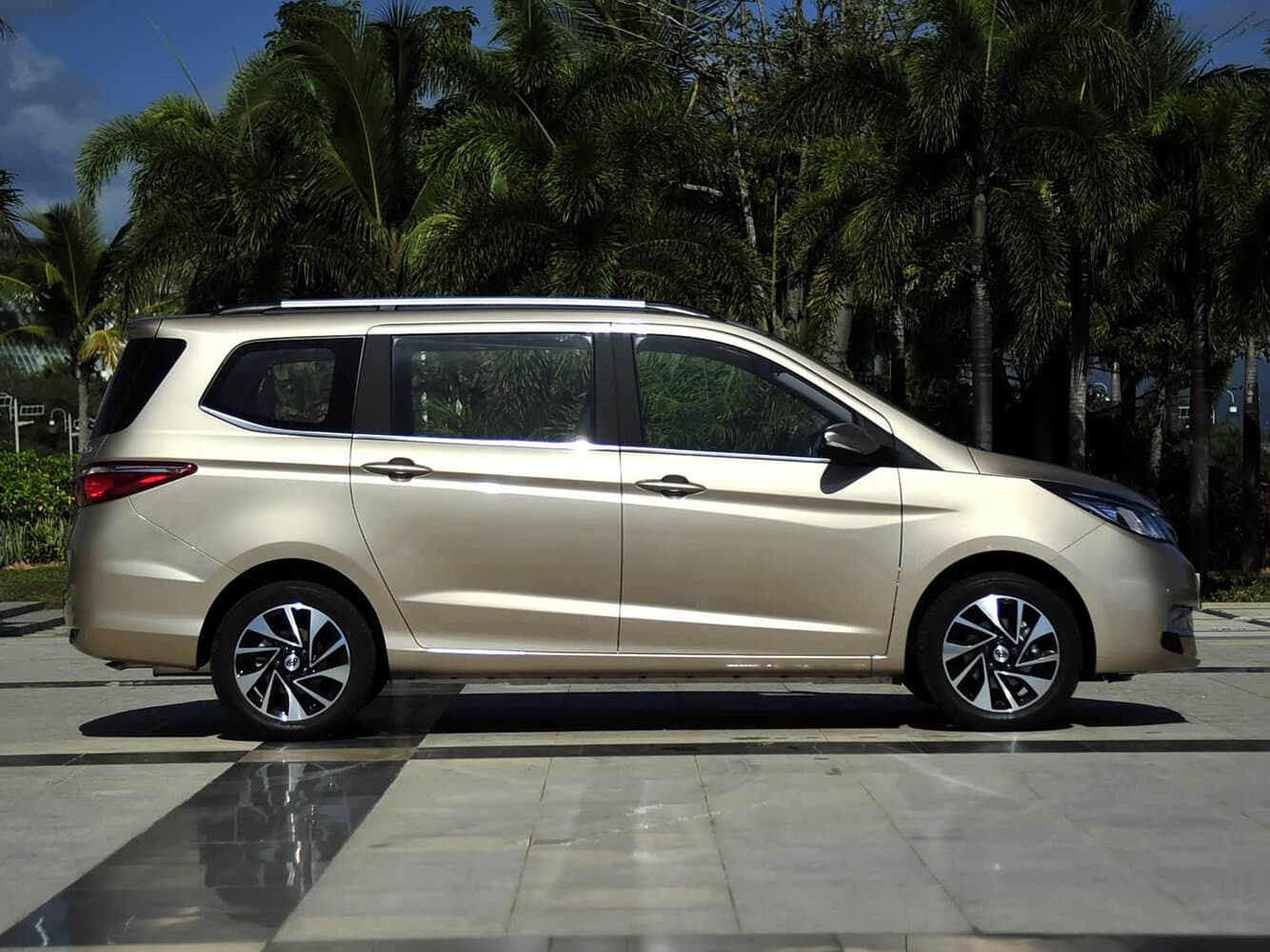 Changan Auchan A600
