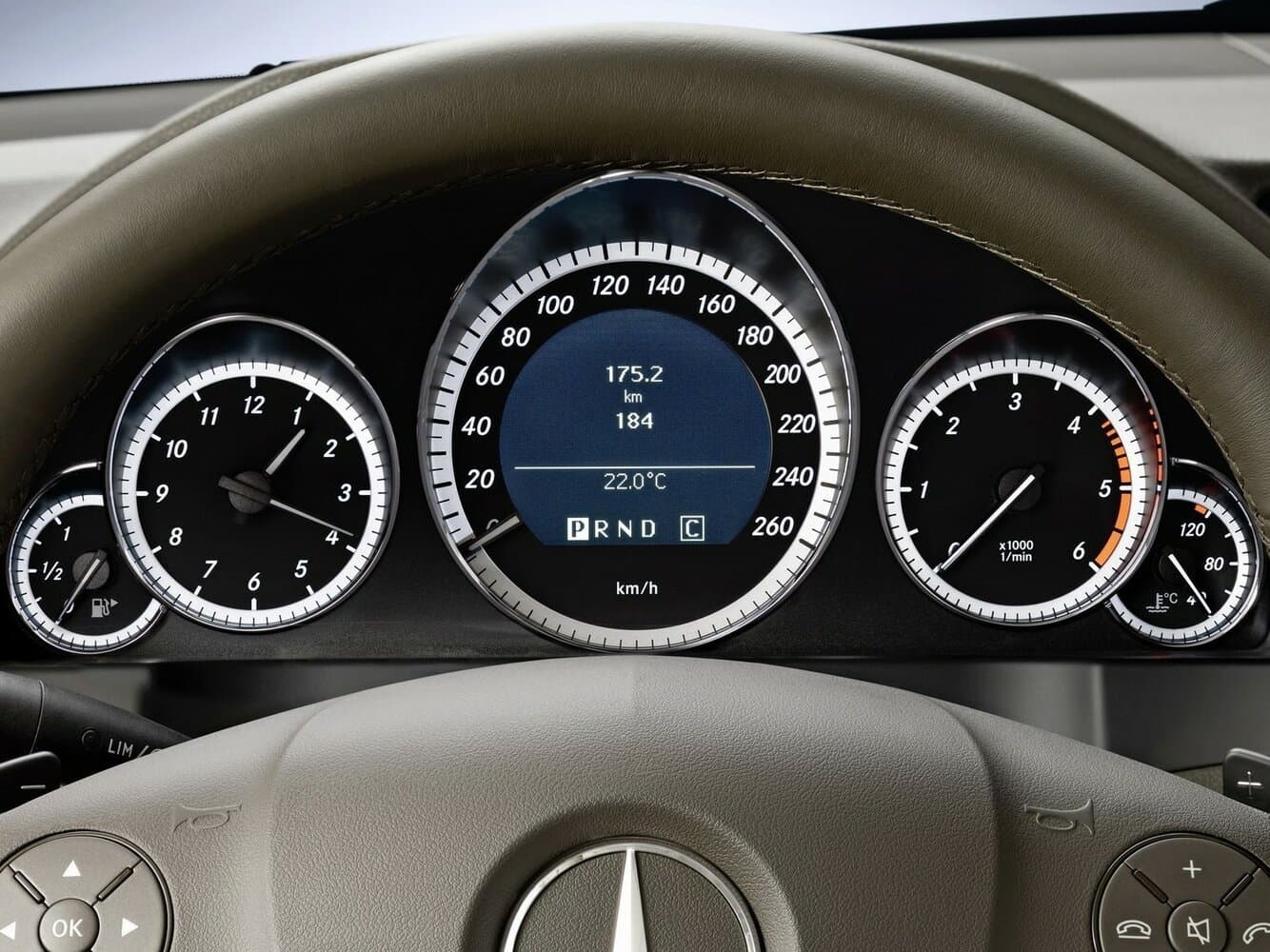 Mercedes-Benz E-Класс