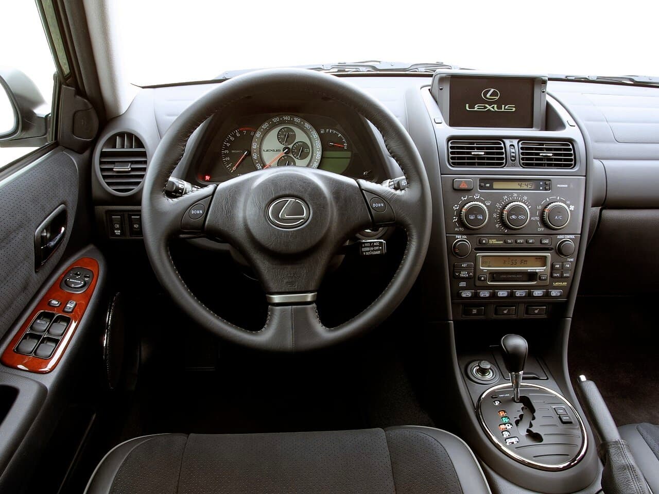 Lexus IS
