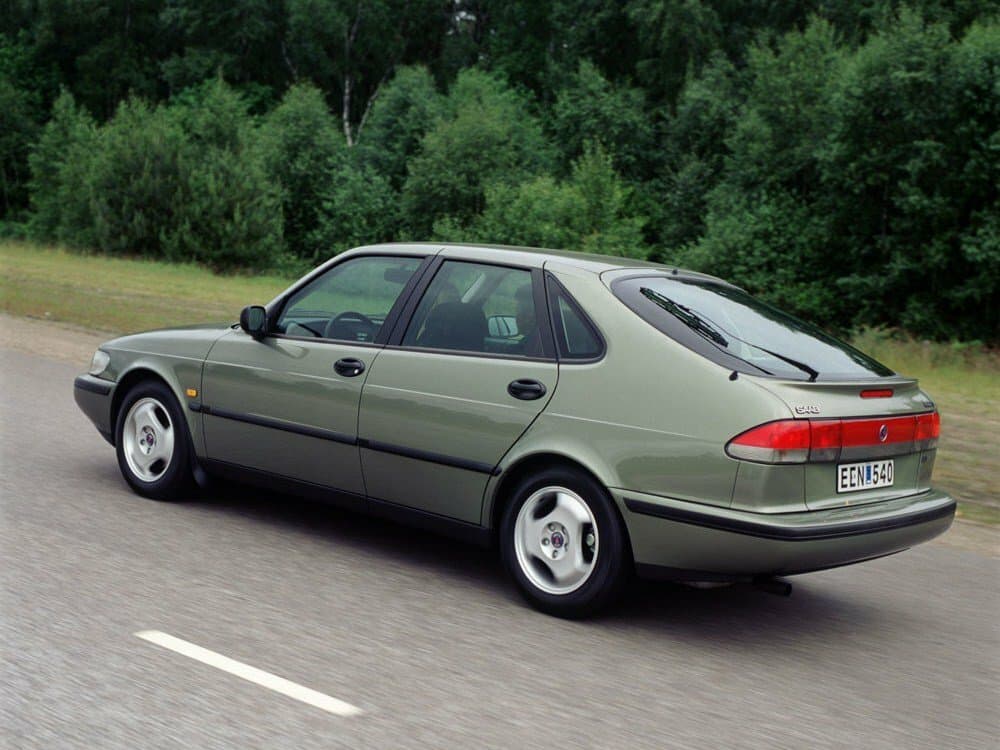 Saab 900