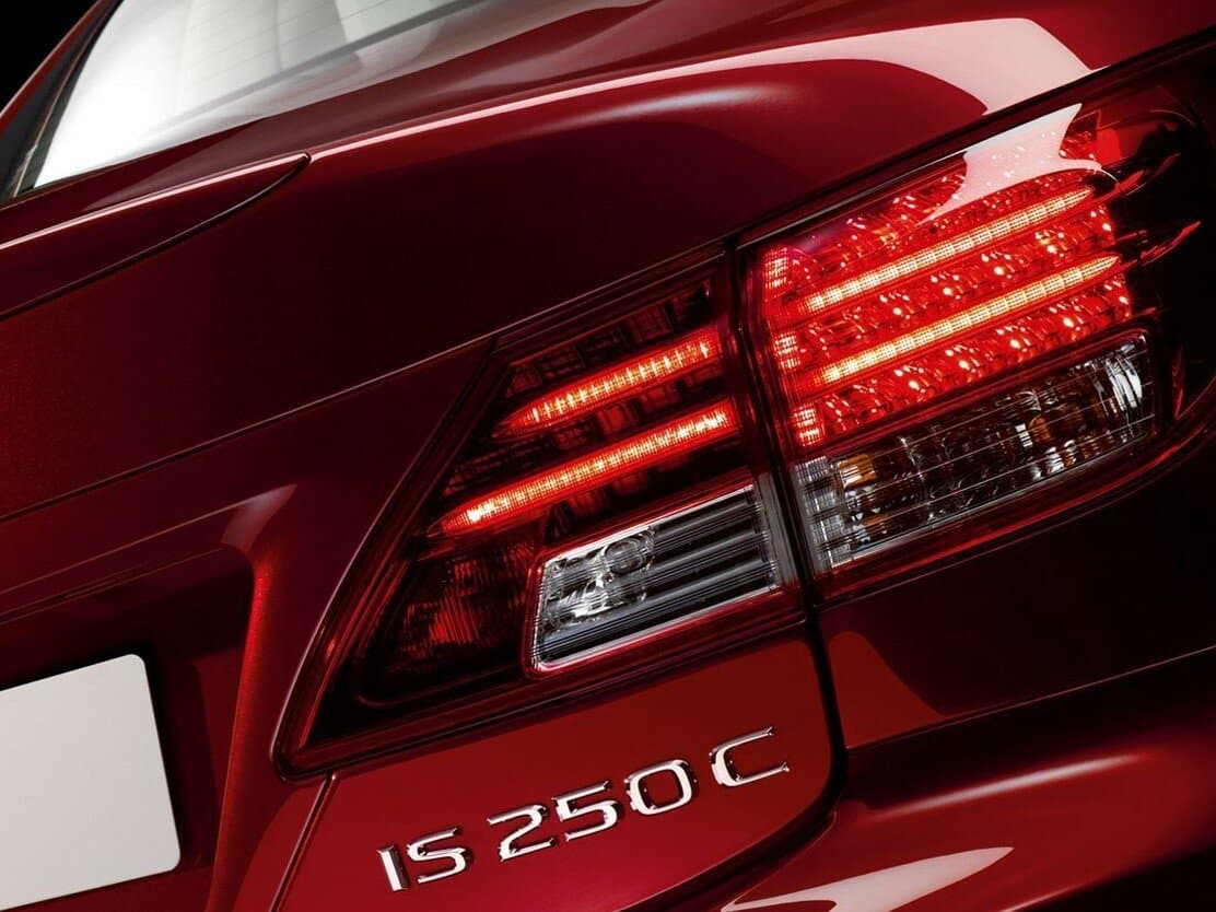 Lexus IS