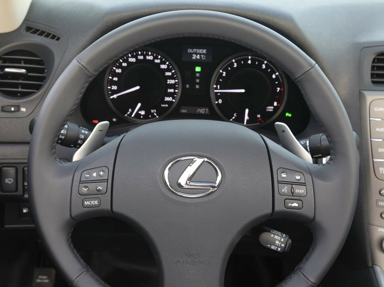 Lexus IS