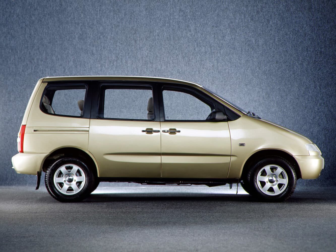Lada (ВАЗ) 2120 Надежда