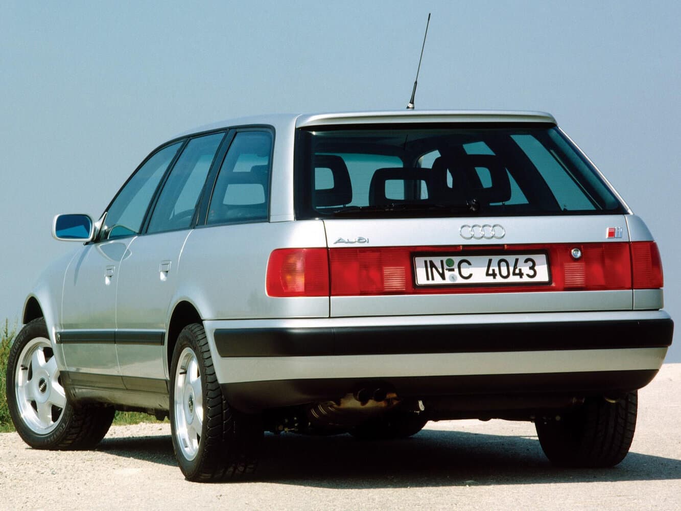Audi 100