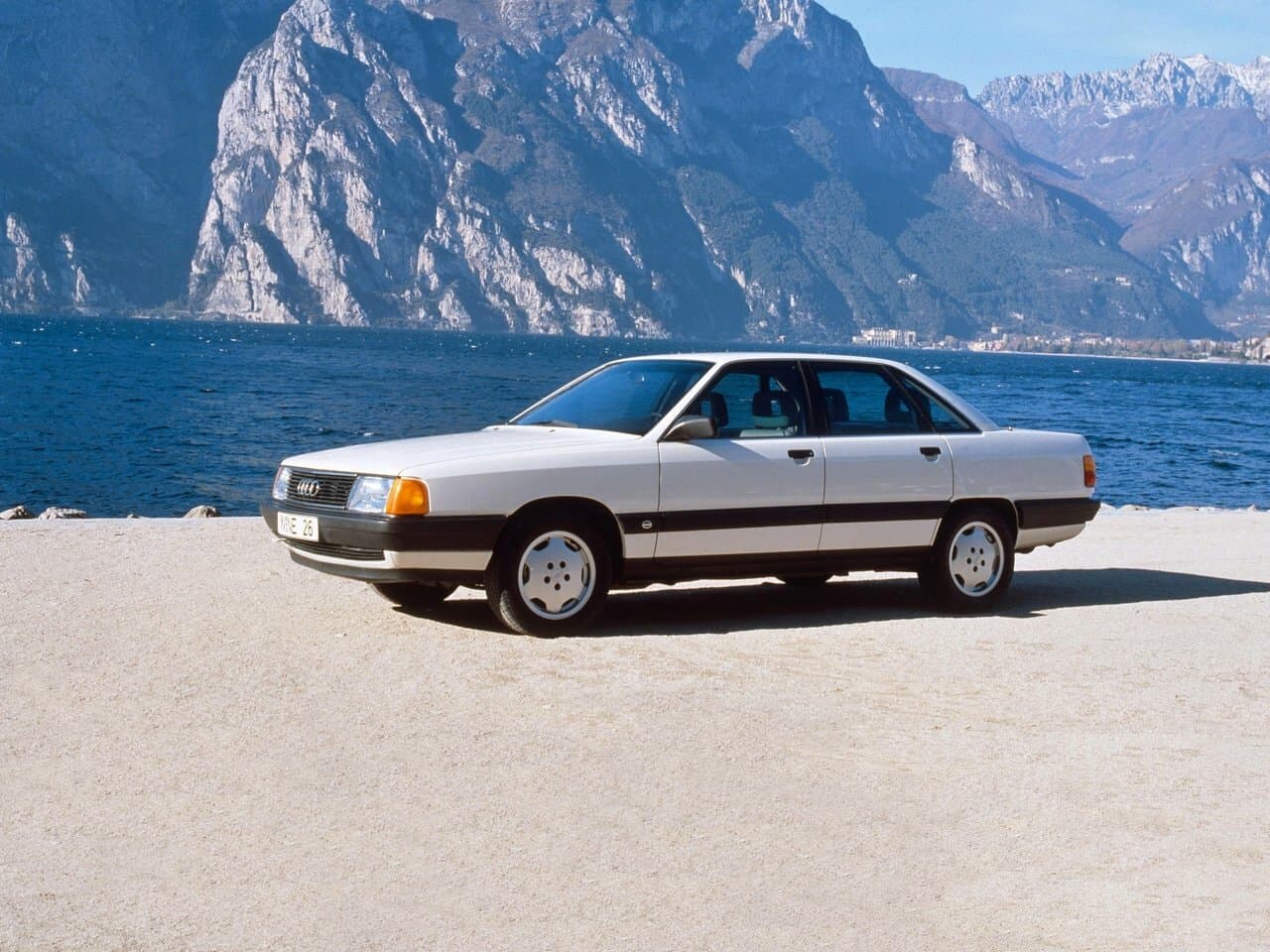 Audi 100