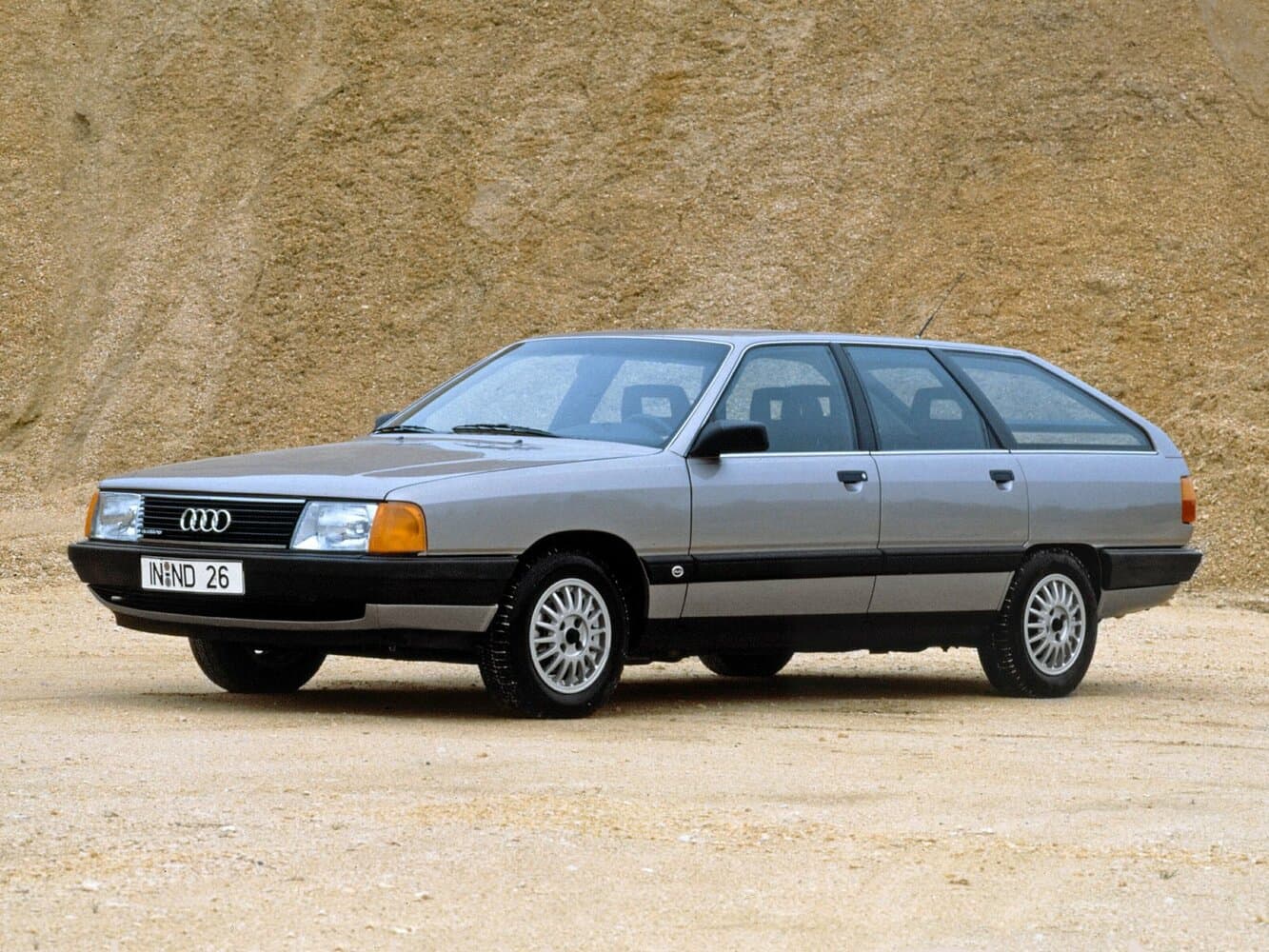Audi 100