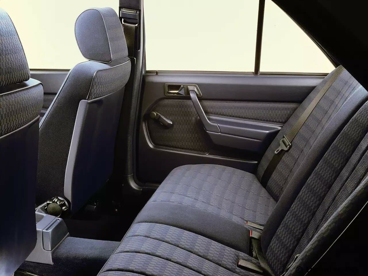 Mercedes-Benz 190 (W201)