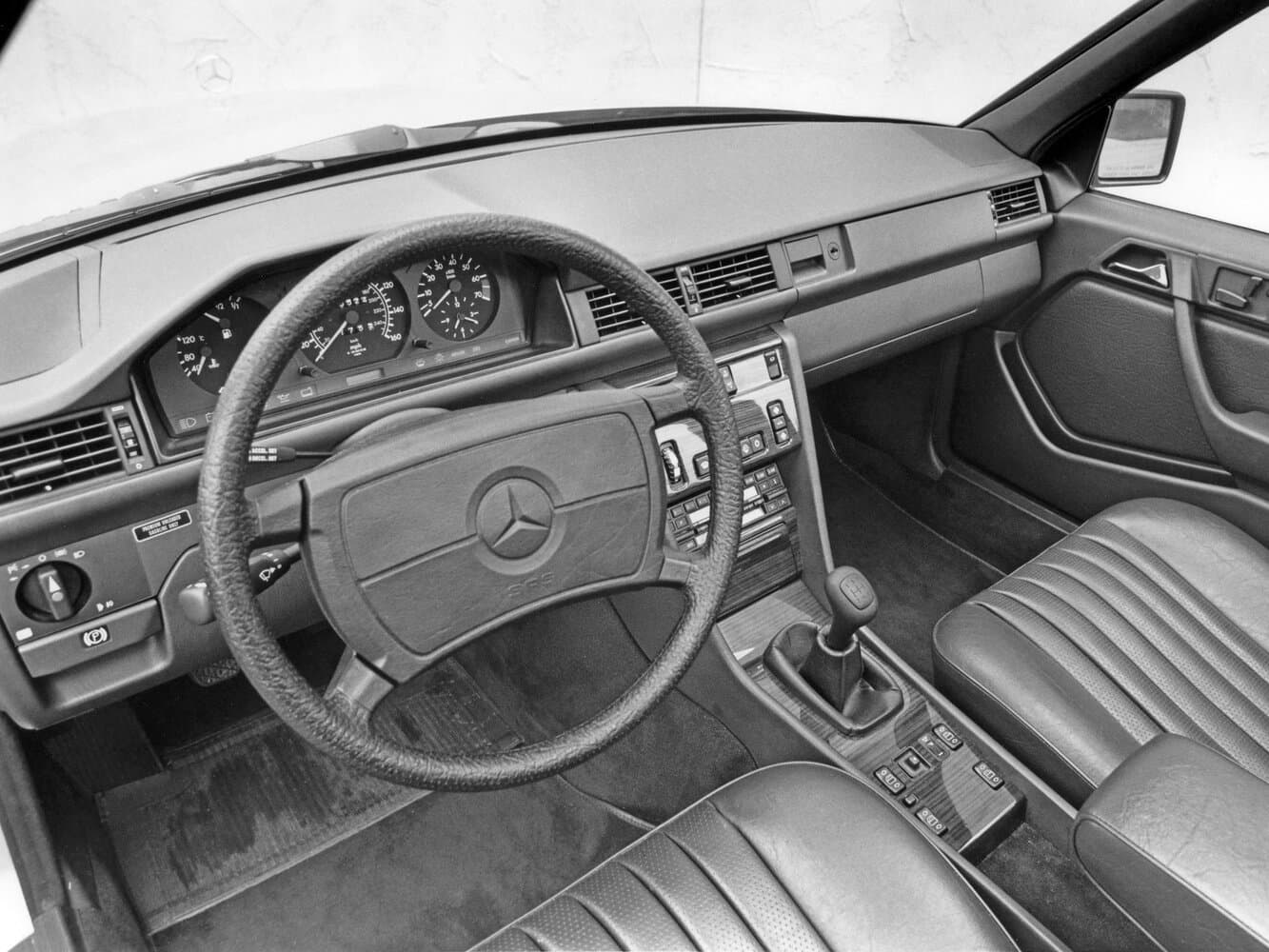 Mercedes-Benz W124