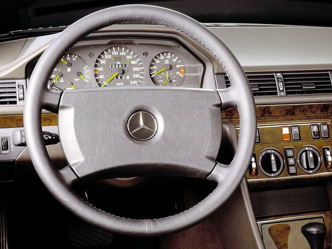 Mercedes-Benz W124