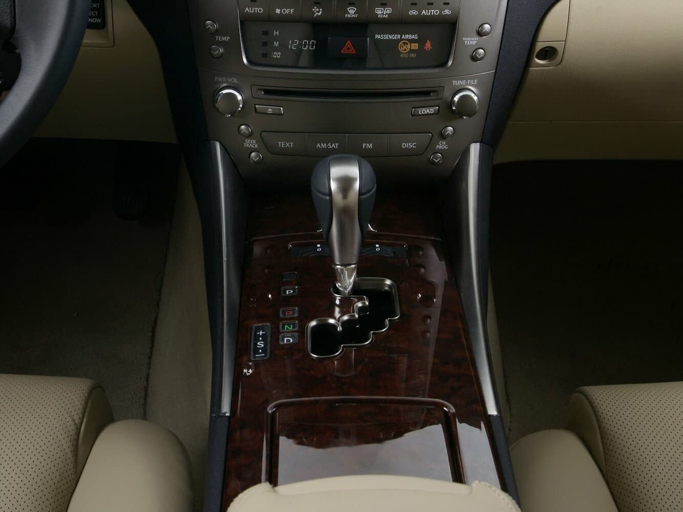 Lexus IS