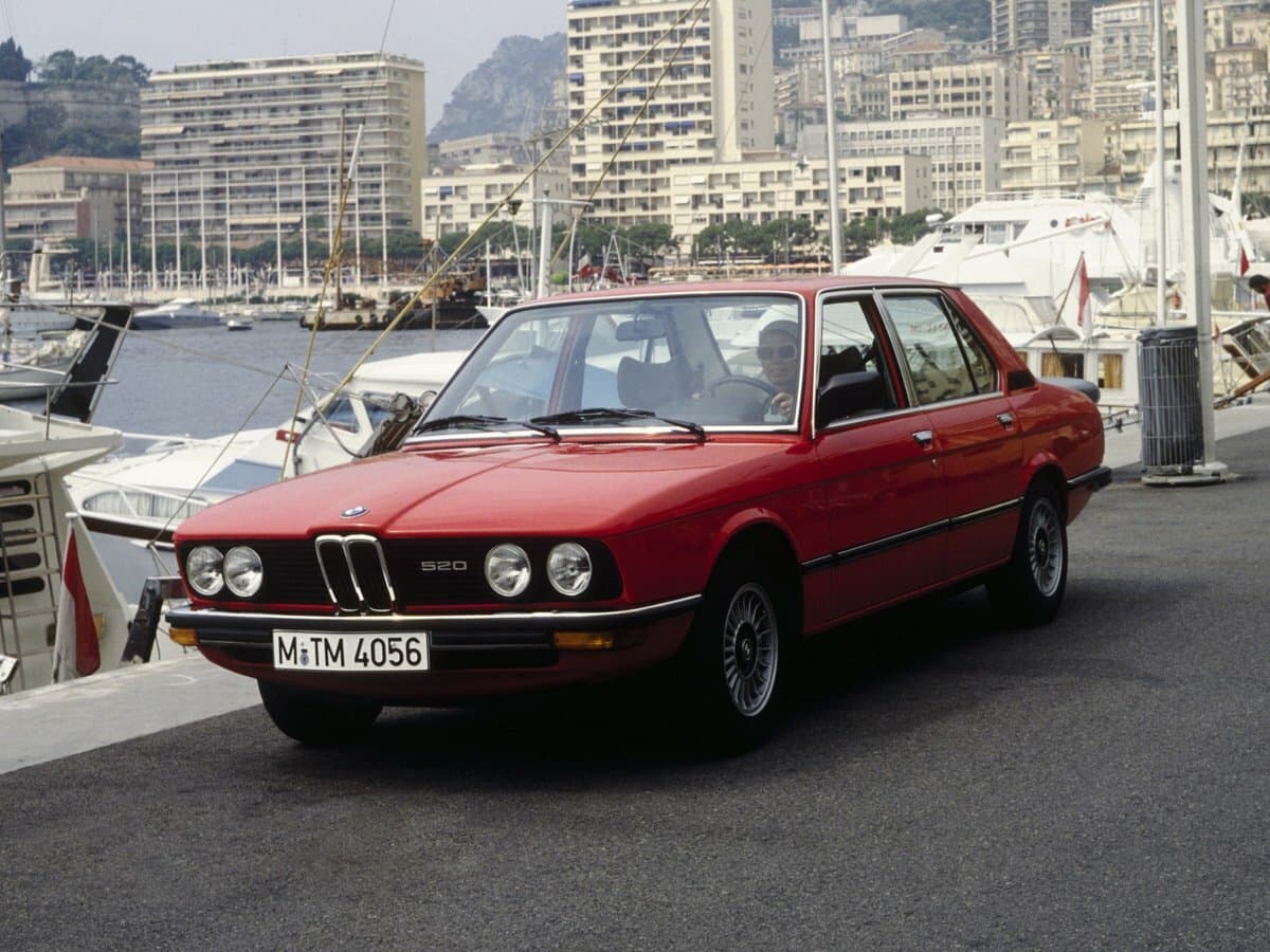 BMW 5 series I (E12) Рестайлинг