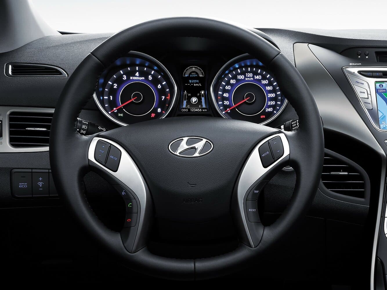 Hyundai Avante V Седан, фото 9
