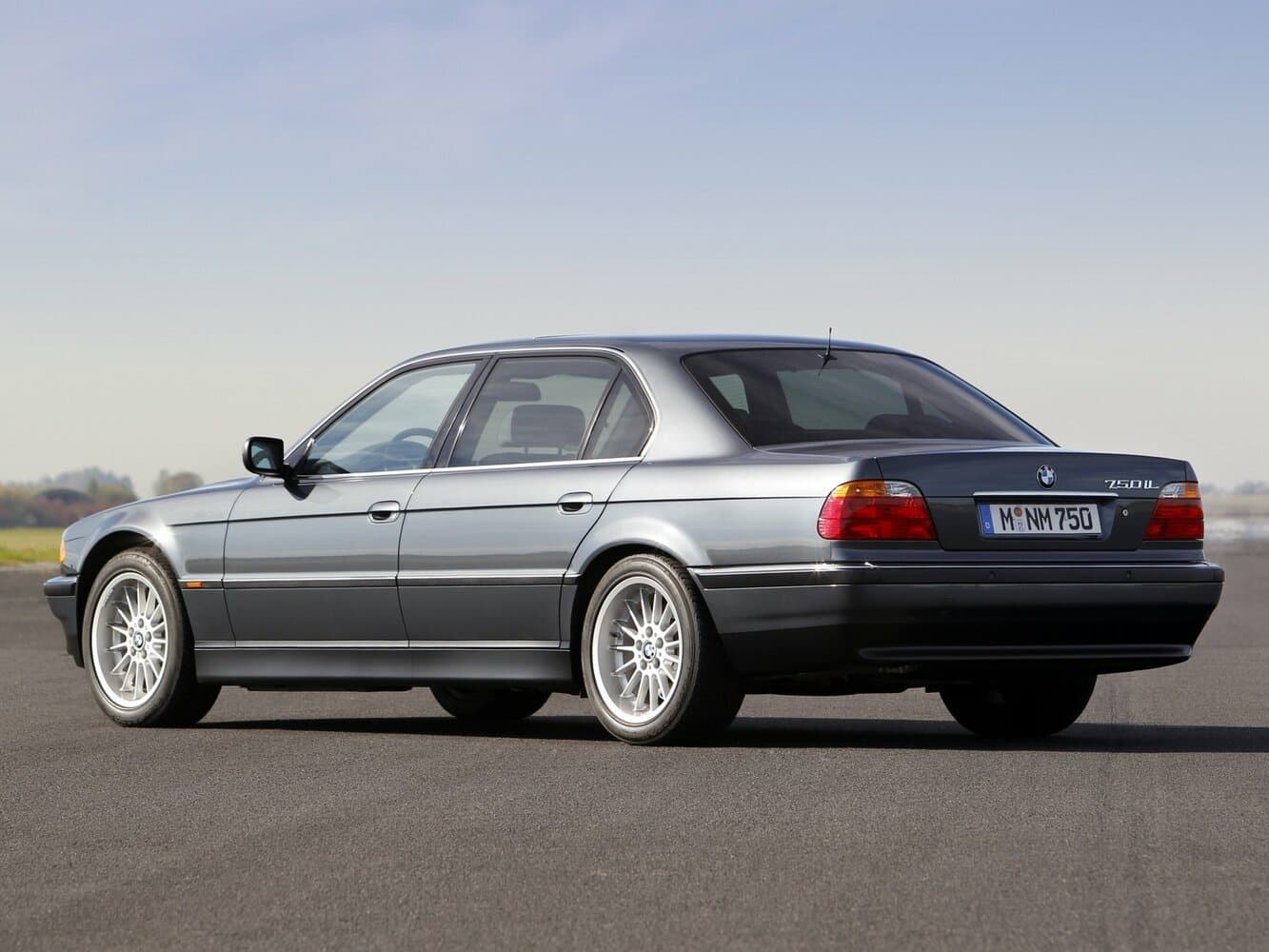 BMW 7 series III (E38) Рестайлинг Седан Long, фото 2