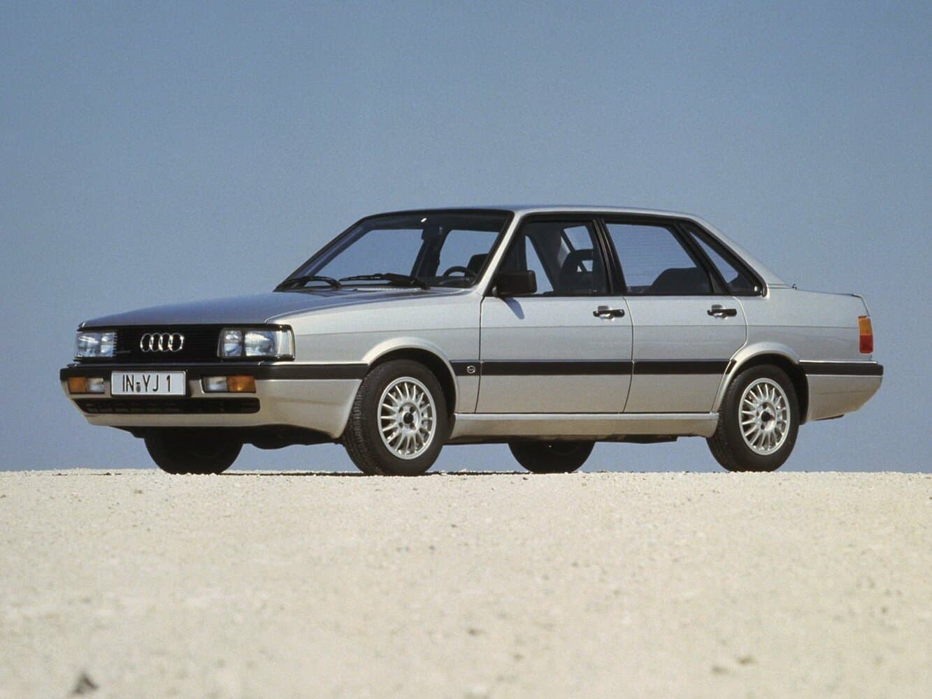 Audi, 90, I (B2), 1985, фото 2
