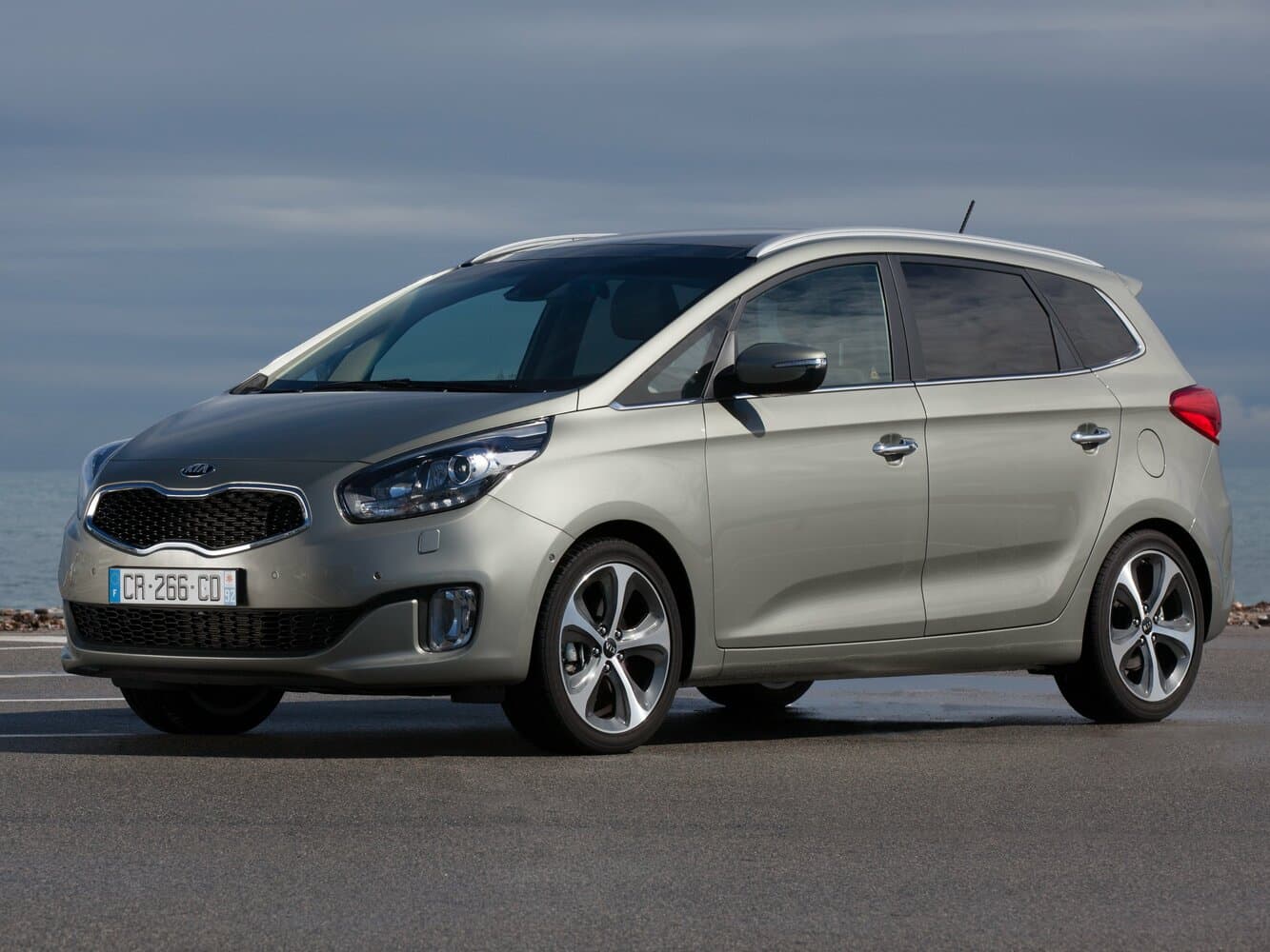 Kia Carens III (RP)