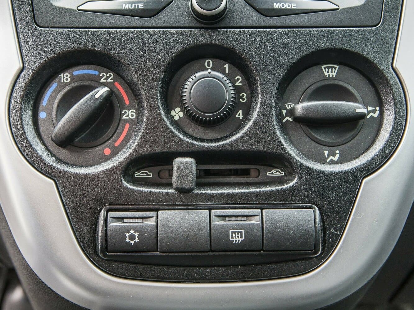 Lada (ВАЗ) Granta I Лифтбек, фото 19
