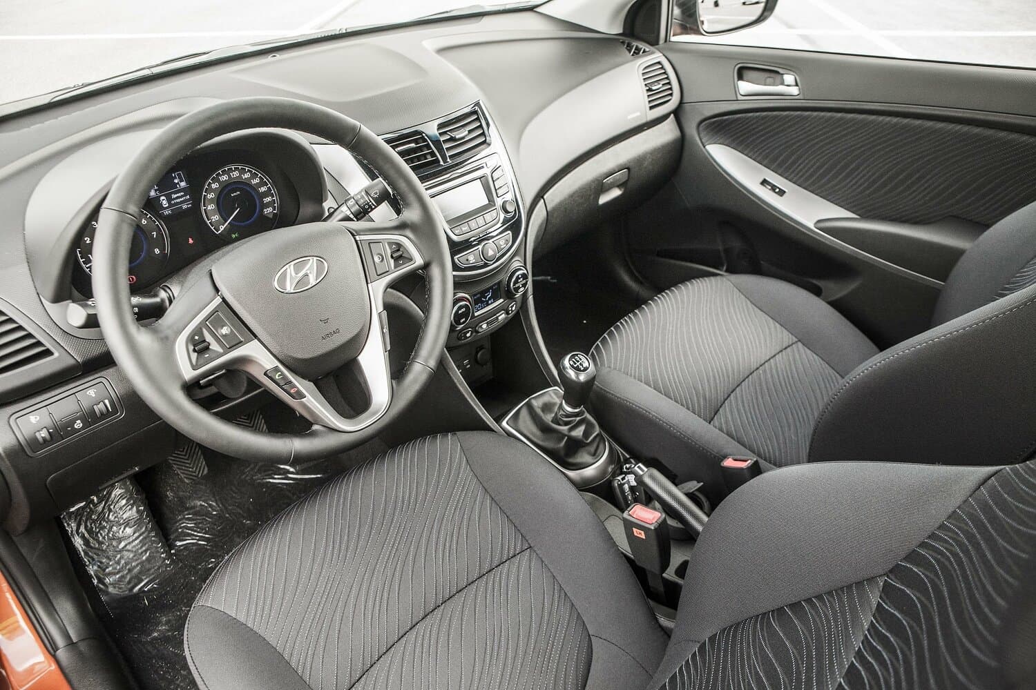 Hyundai Solaris I Рестайлинг Седан, фото 20