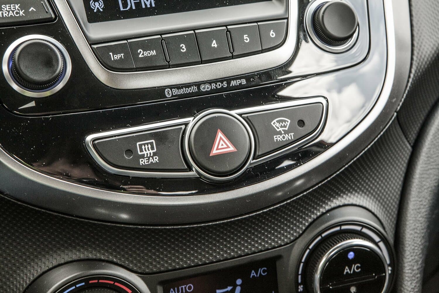 Hyundai Solaris I Рестайлинг Седан, фото 24